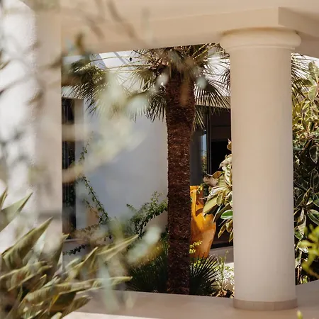 Hotell Balamb Garden A Rinascita Ajaccio (Corsica)